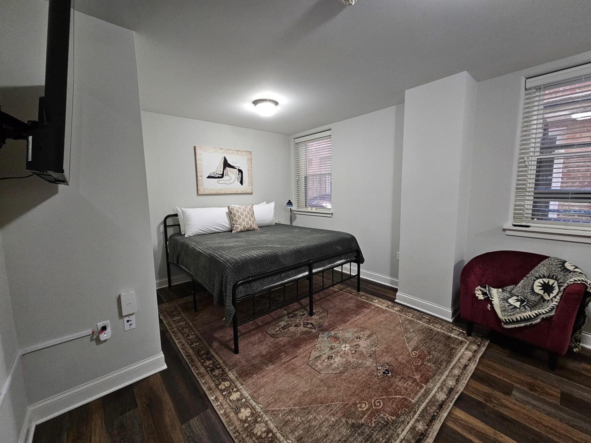 Cozy King Bed Stay At The Historic Inman - 201 Champaign Exteriér fotografie